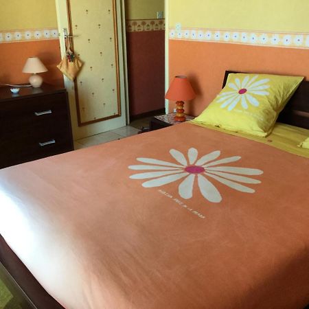 Chambre Et Piece Confort Ла-Поссесьйон Екстер'єр фото